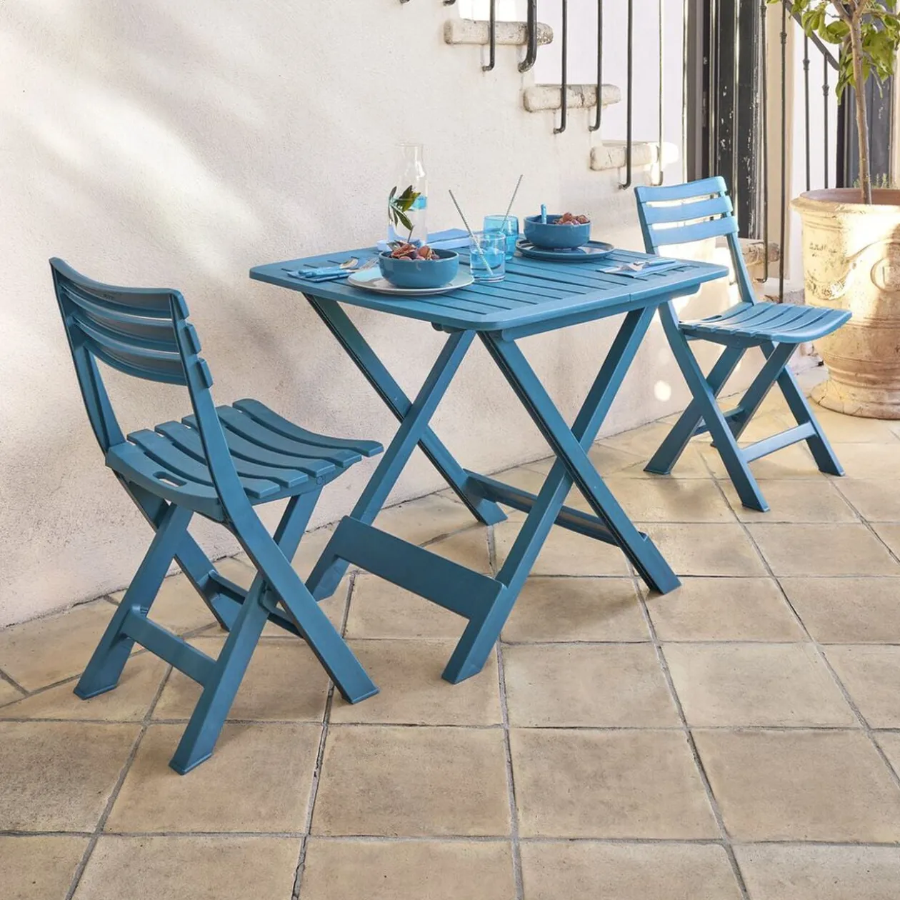 Table pliante Relax plastique bleu 72x70xH79cm