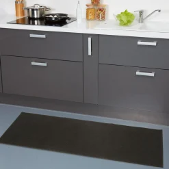 Tapis de cuisine noir uni < Gifi