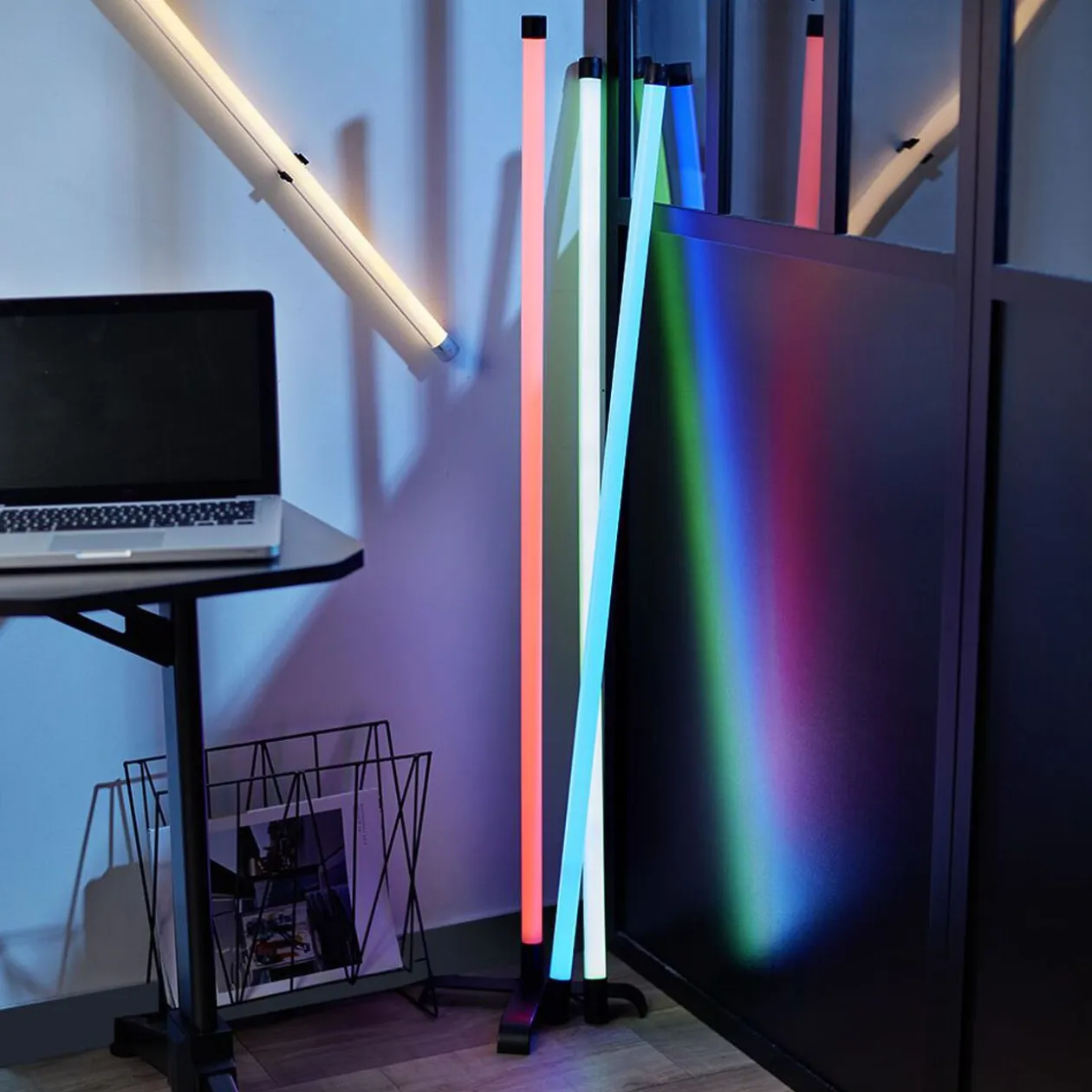 Tube LED coloré Ø7 x L134 cm