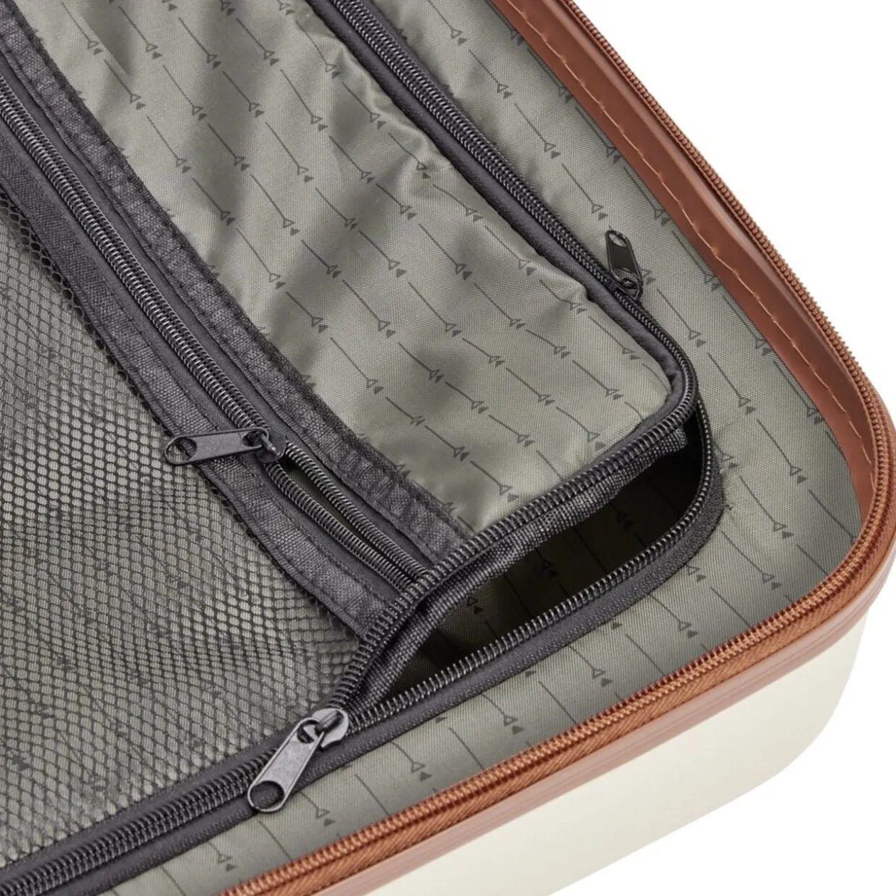 Valise cabine 38L plastique ABS beige avec cadenas à combinaison 4 chiffres