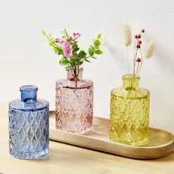 Vase verre coloré bouteille décor relief Ø6xH10,5cm (3 modèles)