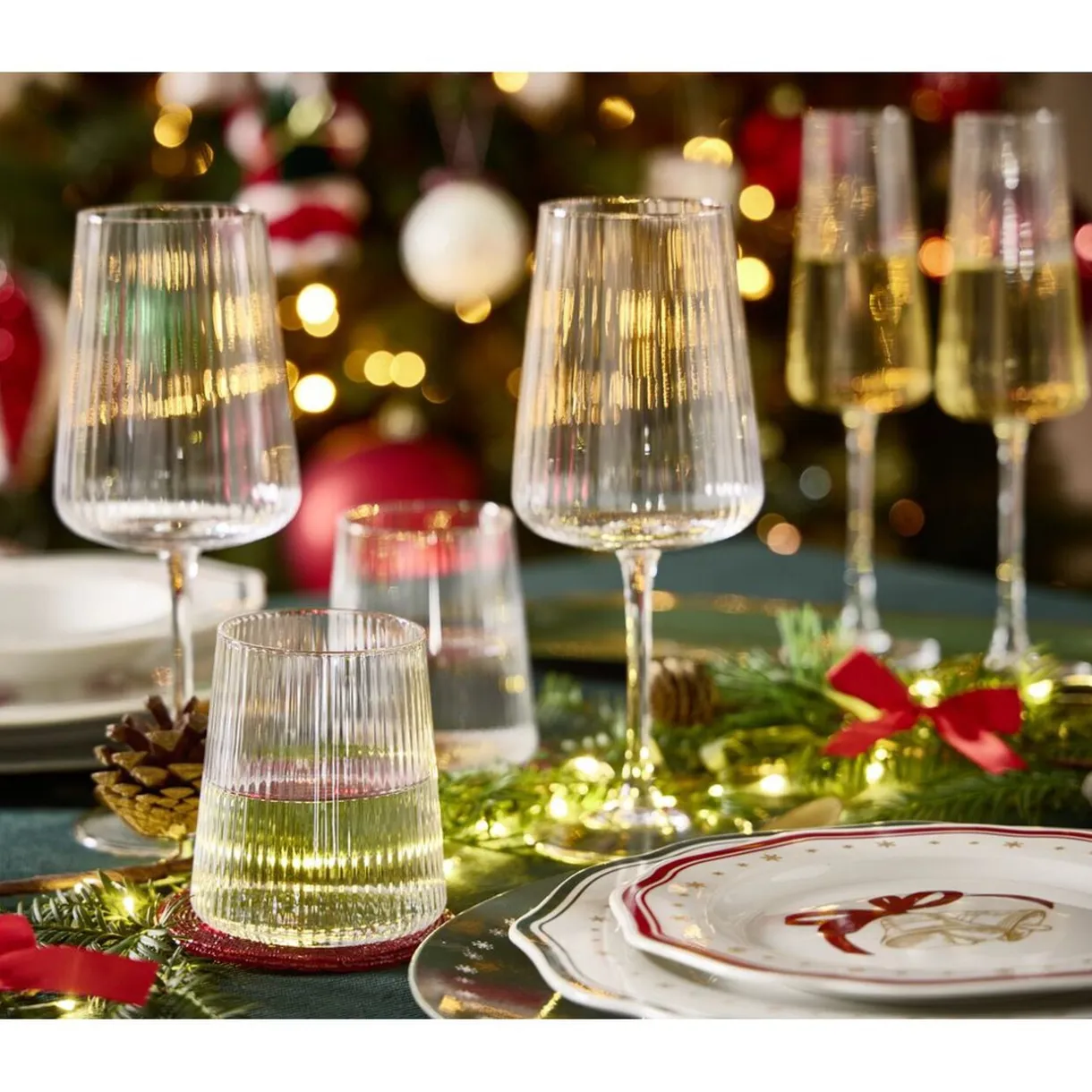 Verre à vin motif strié 520 ml Ø9XH23 cm verre transparent < Gifi